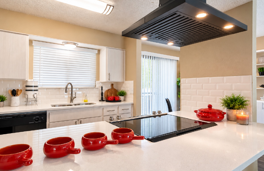 Apartment kitchen at Fairways 5 in San Antonio